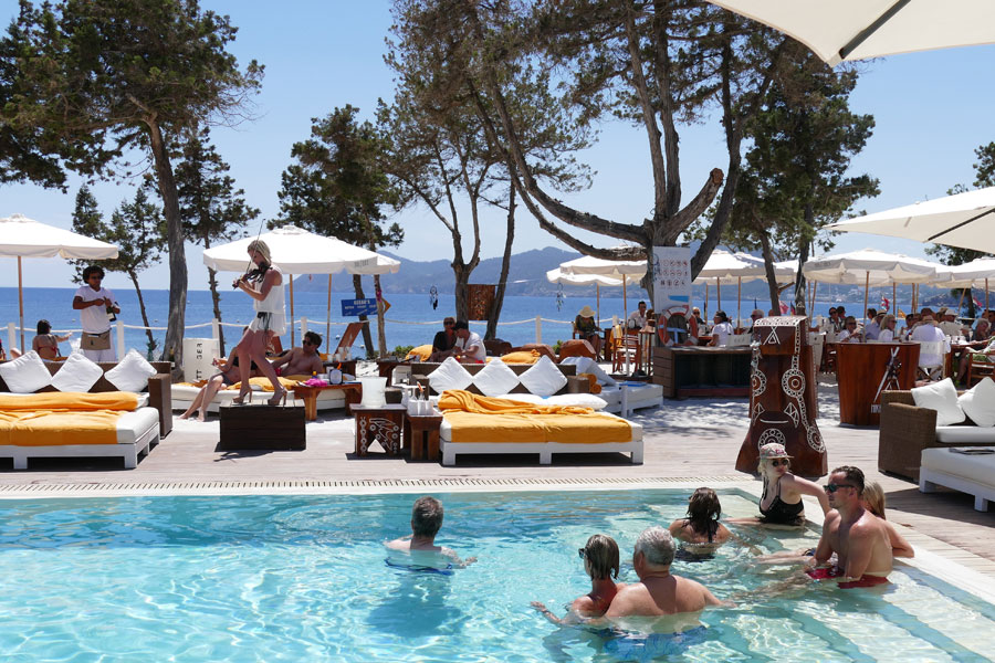Beachclubs auf Ibiza